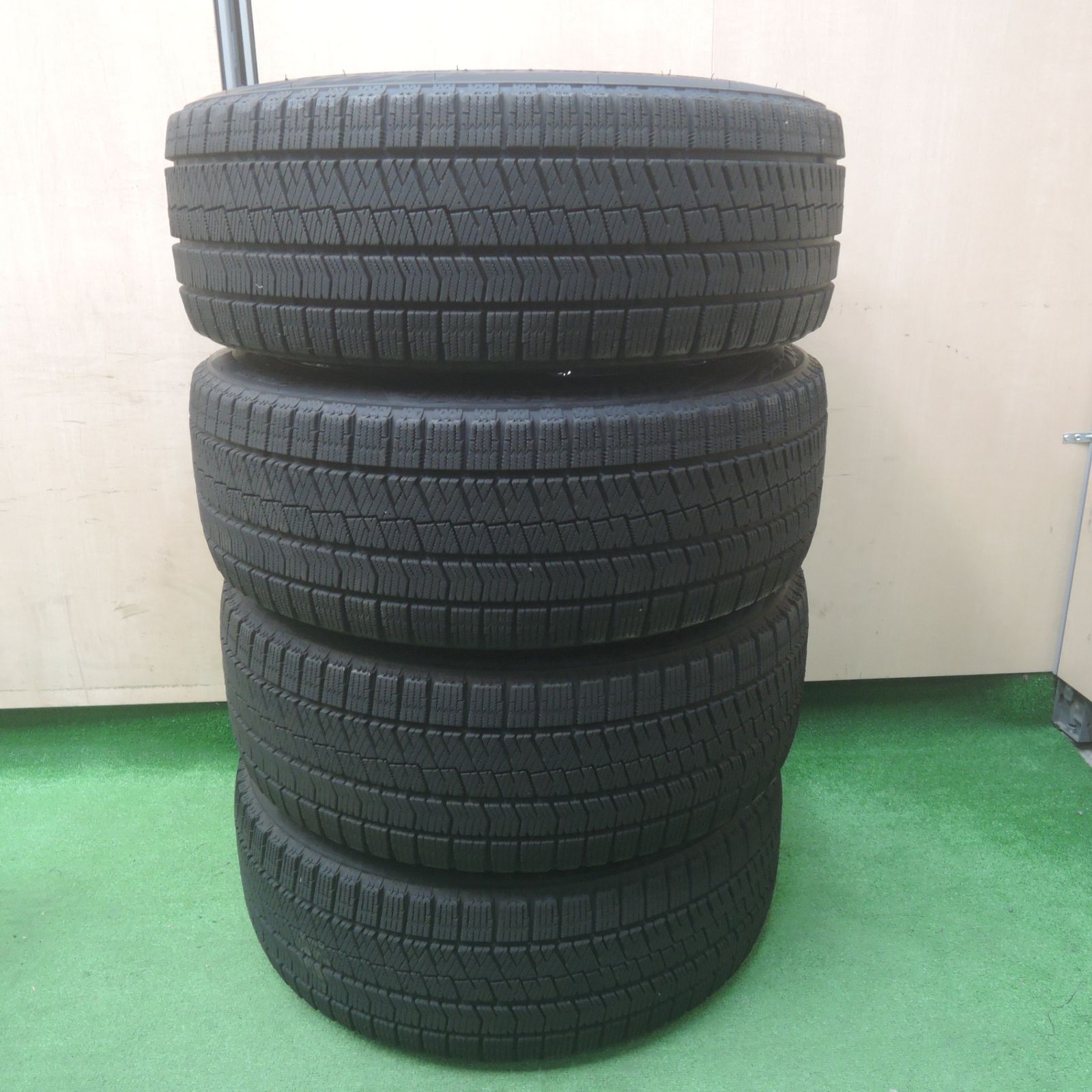 送料無料* バリ溝！9.5分☆トヨタ 220系 クラウン RS アドバンス 純正 
