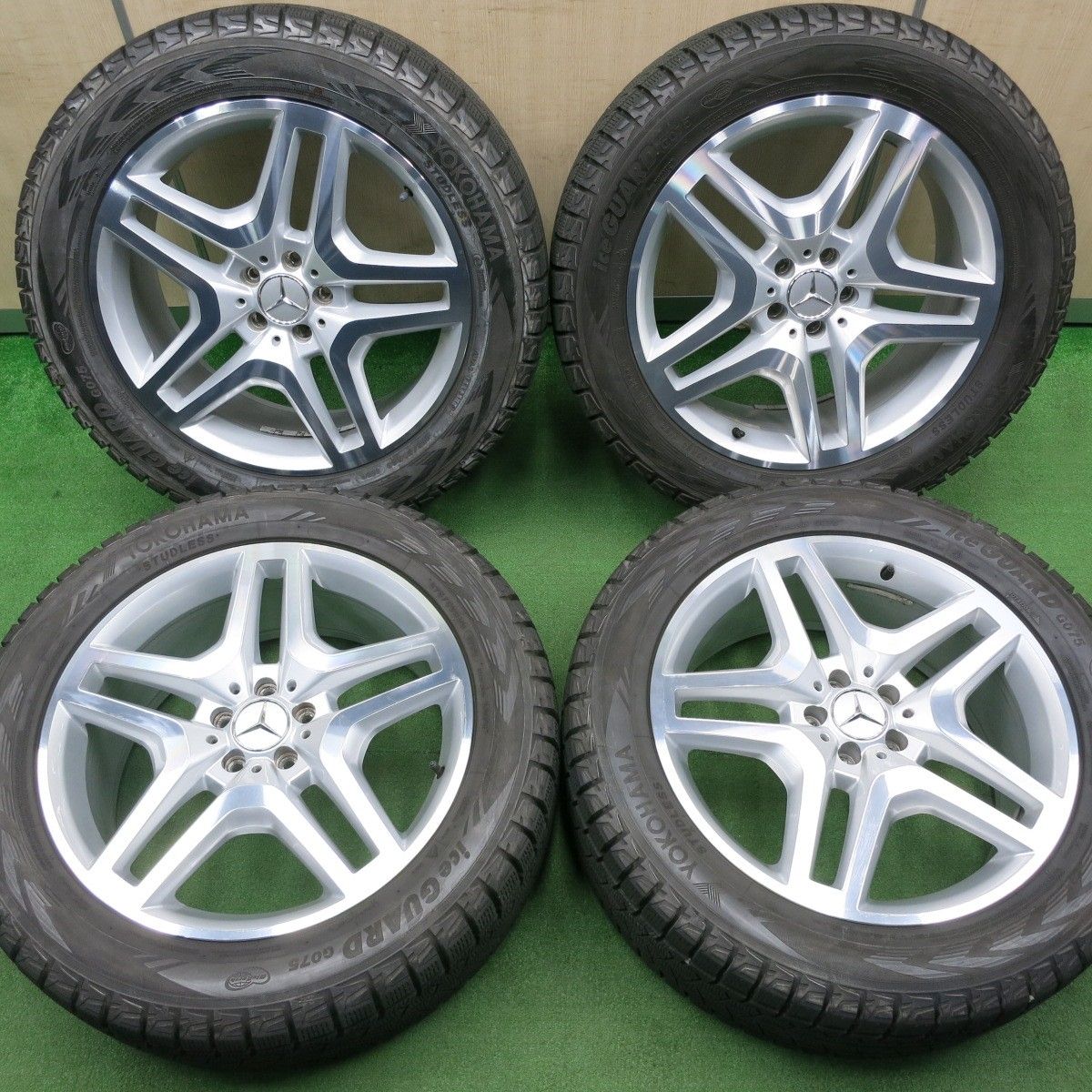 ランクル300ZX-20インチ ランクル300ZX純正ホイール付きスタッドレス