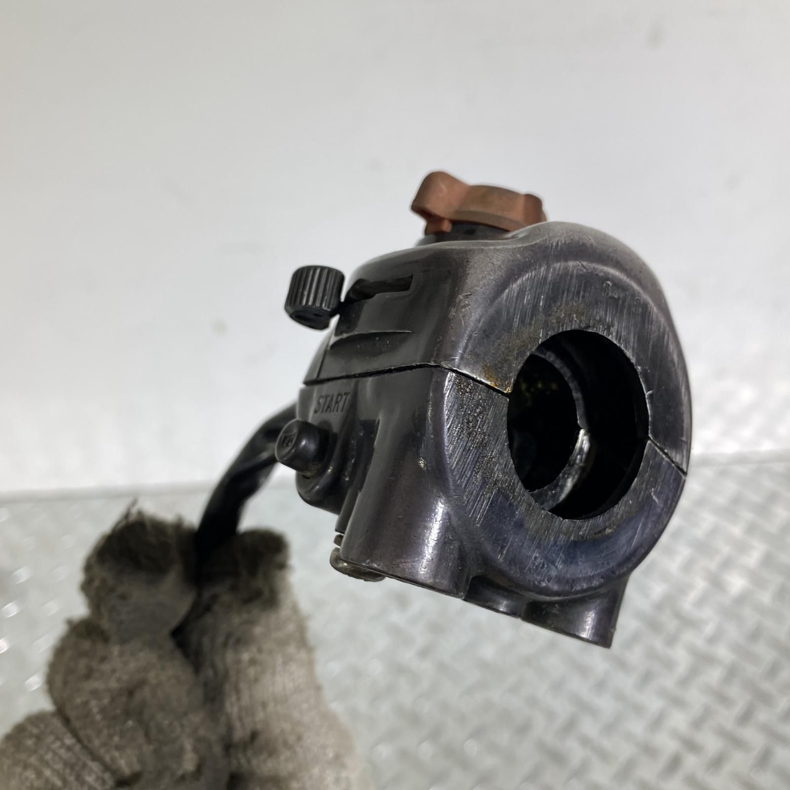CB400FOUR ハンドルスイッチボックス