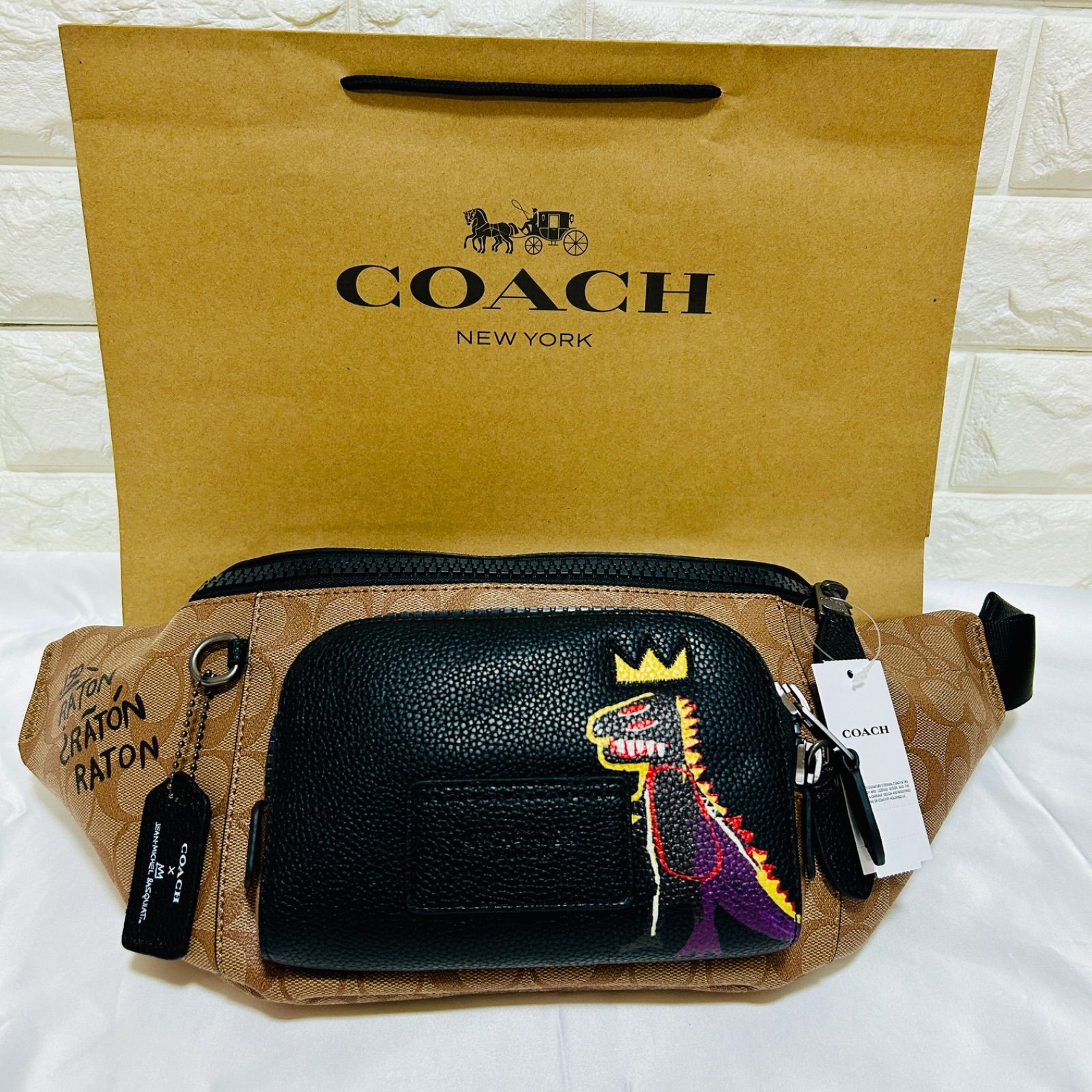 ✨稀少✨美品✨コーチ　ボディバッグ　ショルダー　レキシー　コラボ　シグネチャー COACH（コーチ）の「レキシー バッグ チャーム・シグネチャー