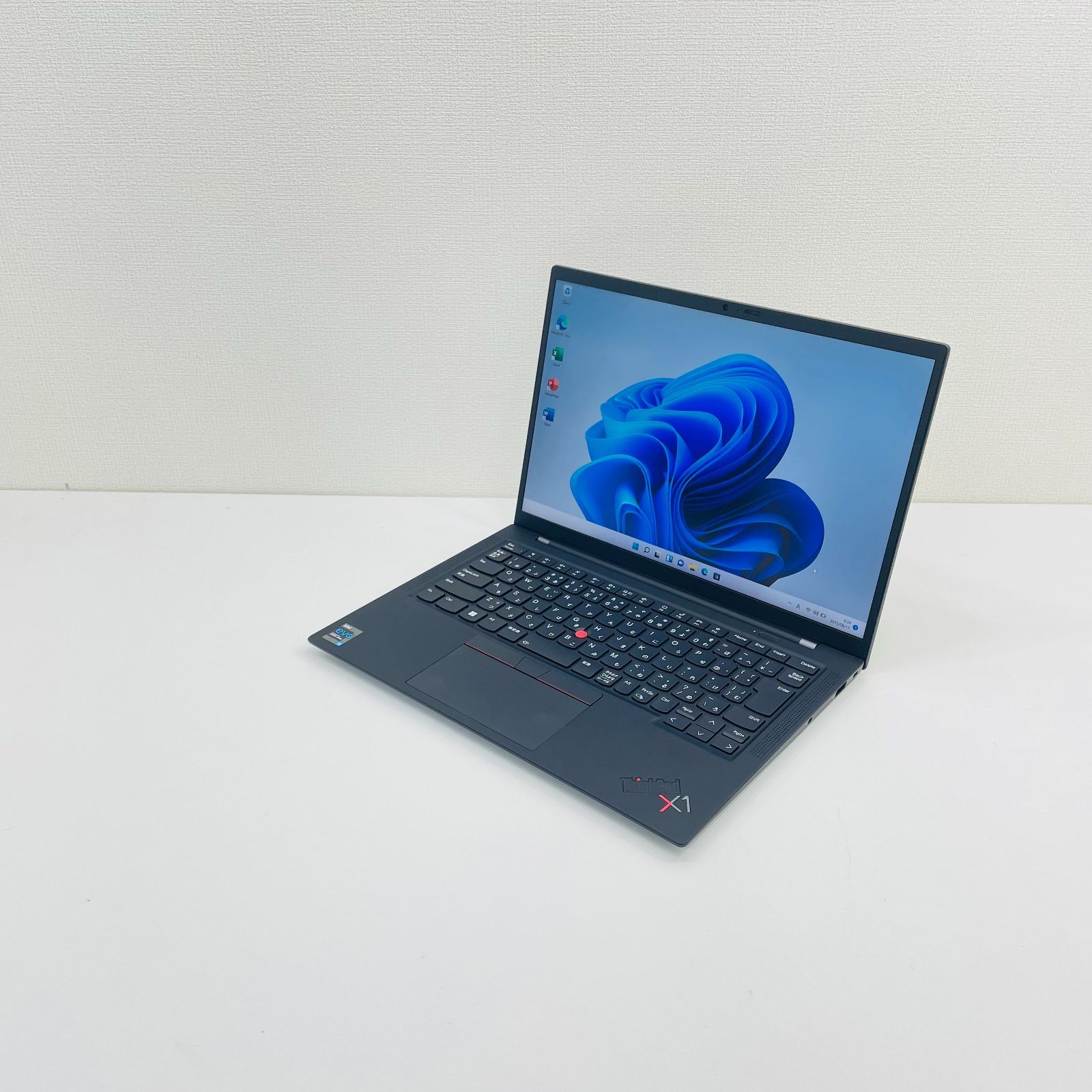 美品 ノートPC ThinkPad X1 Carbon Gen9 i5 16gb ThinkPad X1 Carbon Gen 9 | パワフルでポータビリティに優れた