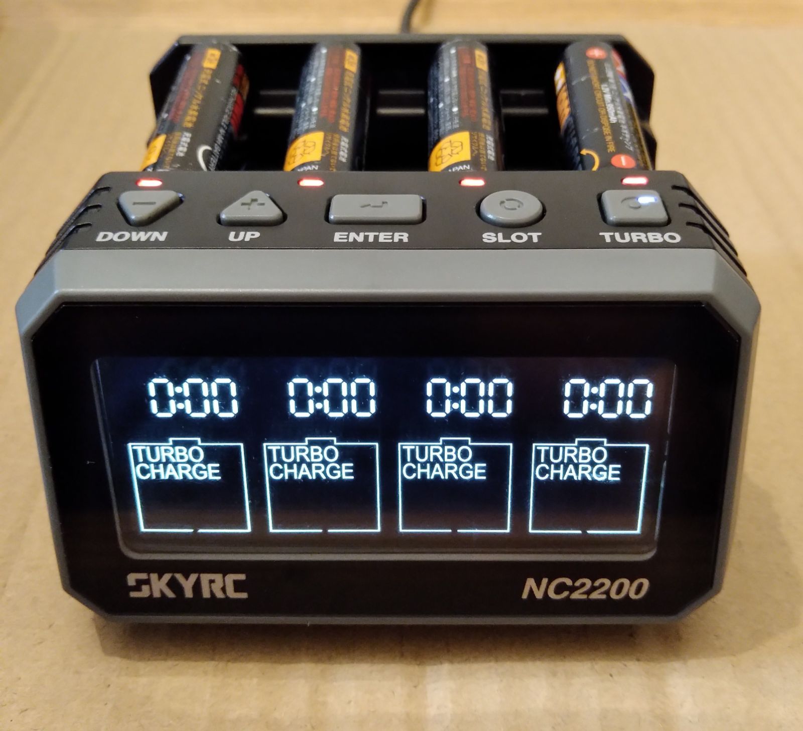 ミニッツ　ミニ四駆　充電器　SKYRC NC2200 SKYRC NC2200 充電器 ミニ四駆 ミニッツ（ハイテックアドバンス