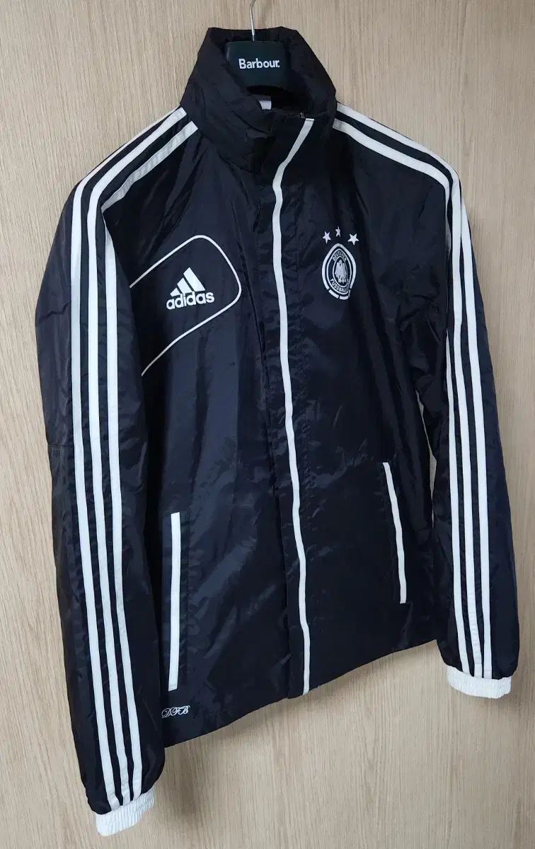 adidas アディダス