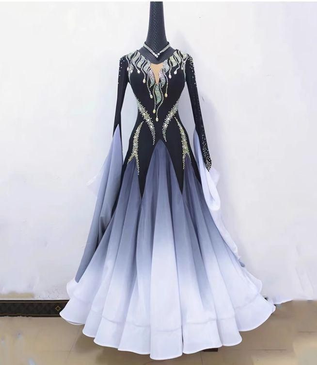 社交ダンスドレス 羽根 長袖 ラテン モダンダンス シンプル オーダーメイド 新作 オーダーメイド社交ダンス衣装スタンダードドレスラテンドレス 羽根