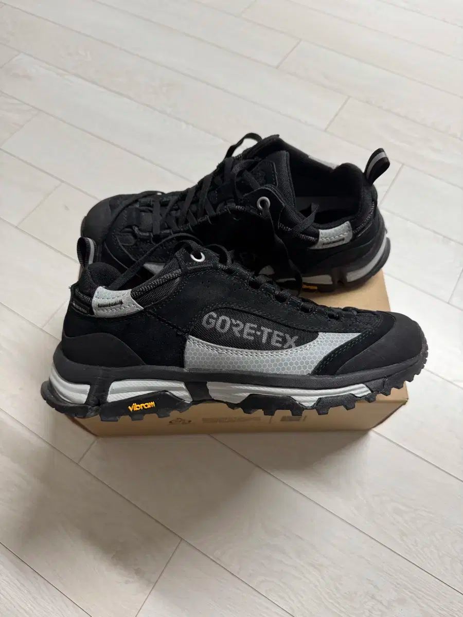 ゴアテックス 登山靴