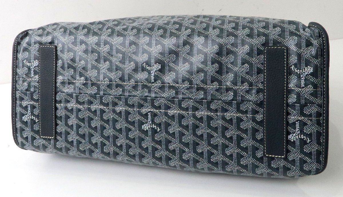 定価30万円ほど 新品 GOYARD(ゴヤール) ポーチ付き アーディPM バッグ