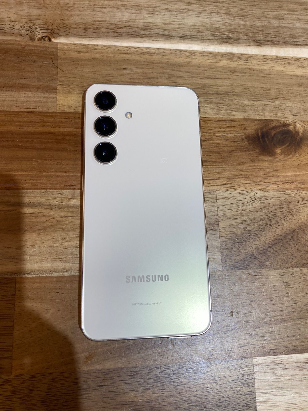 C316 au SIMフリー galaxy S24 SCG25 auのGalaxy S24 SCG25をレビュー！対応バンド／SIMフリー版との