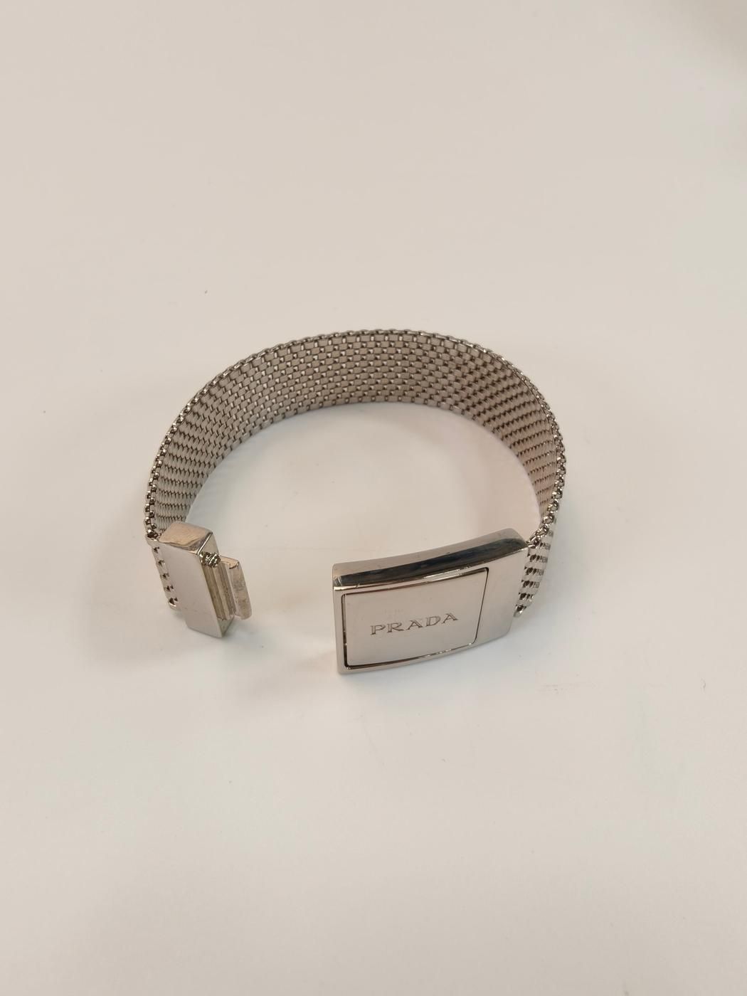 PRADA ブレスレット PRADA プラダ メッシュ ブレスレット シルバー 管理番号：10347 - メルカリ