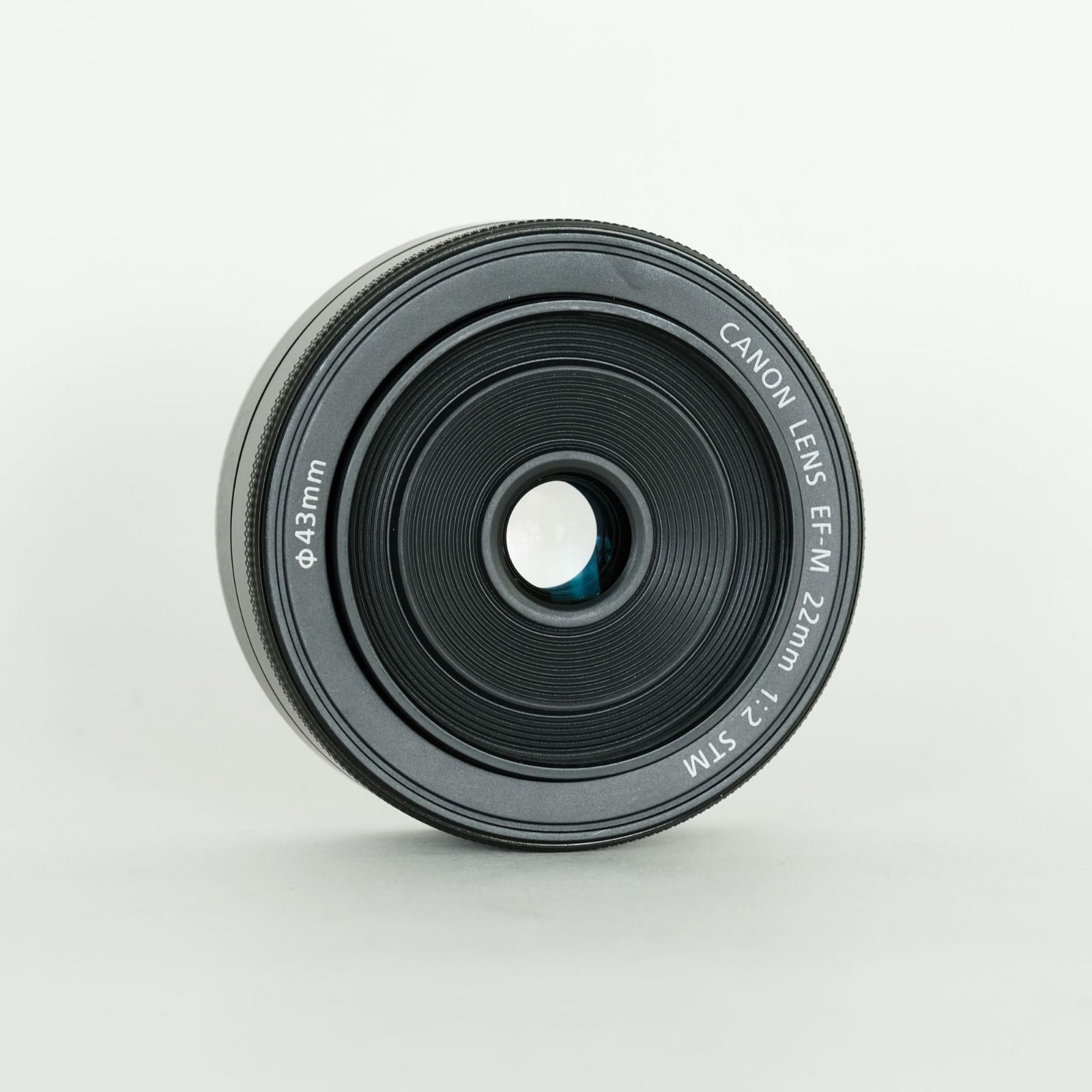 Canon キヤノン EF-M 22mm F2 STM グラファイト◆6025 販売終了】EF-M22mm F2 STM（グラファイト）:交換レンズ 通販