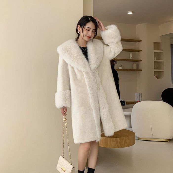 SAGA MINK サガミンク　金サガ　ホワイトミンクコート　ロング丈 SAGA MINK サガミンク 金サガ ホワイトミンクコート ロング丈 SAGA