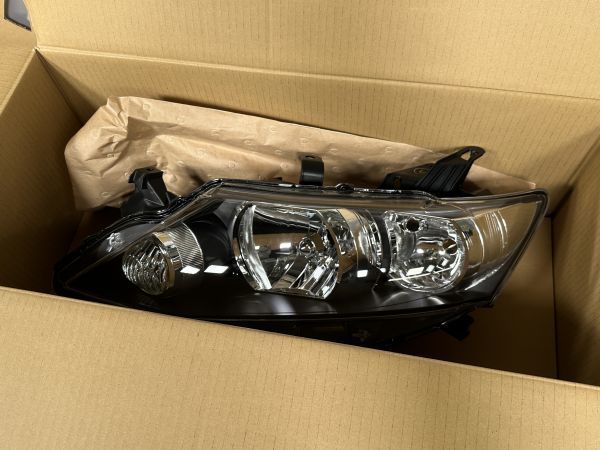 新品/美品/即納 アリオン NZT260 ZRT260 ZRT261 中期 純正 左
