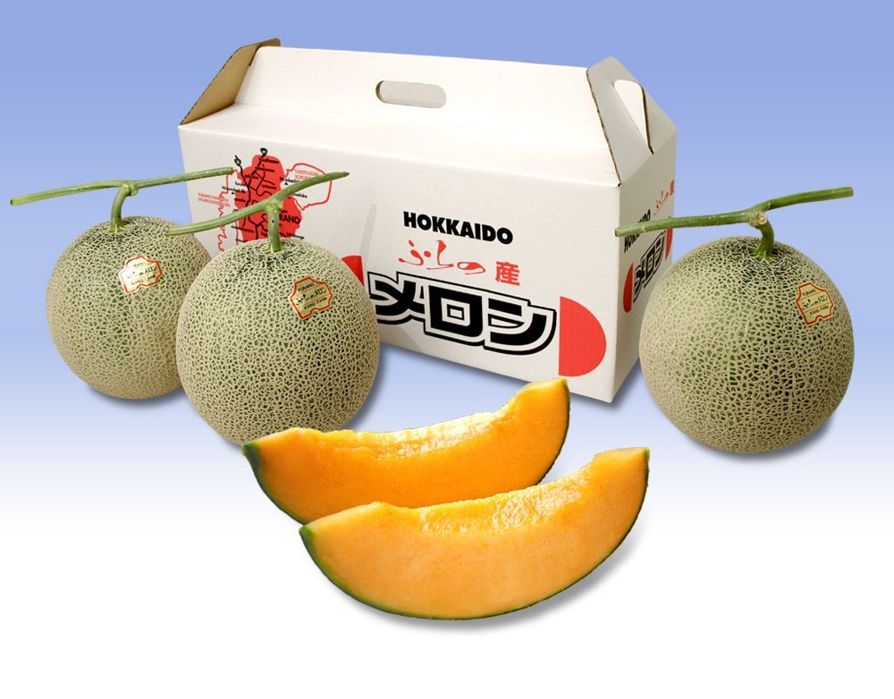 富良野産 赤肉メロン 大3玉 （1.8ｋｇ以上/玉）ラベンダ付 Amazon.co.jp: 北海道産 富良野メロン 3玉入り (共撰 秀品/1玉