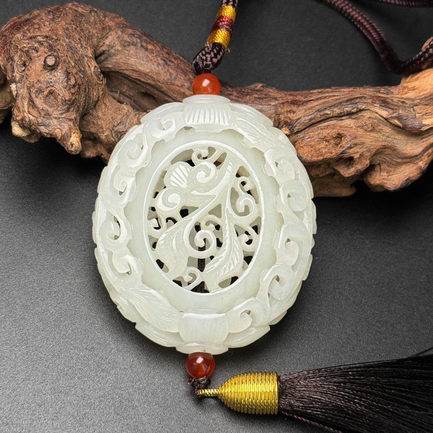 美術品 和田玉製 手彫 神獣紋 龍璧 玉璧 裝身