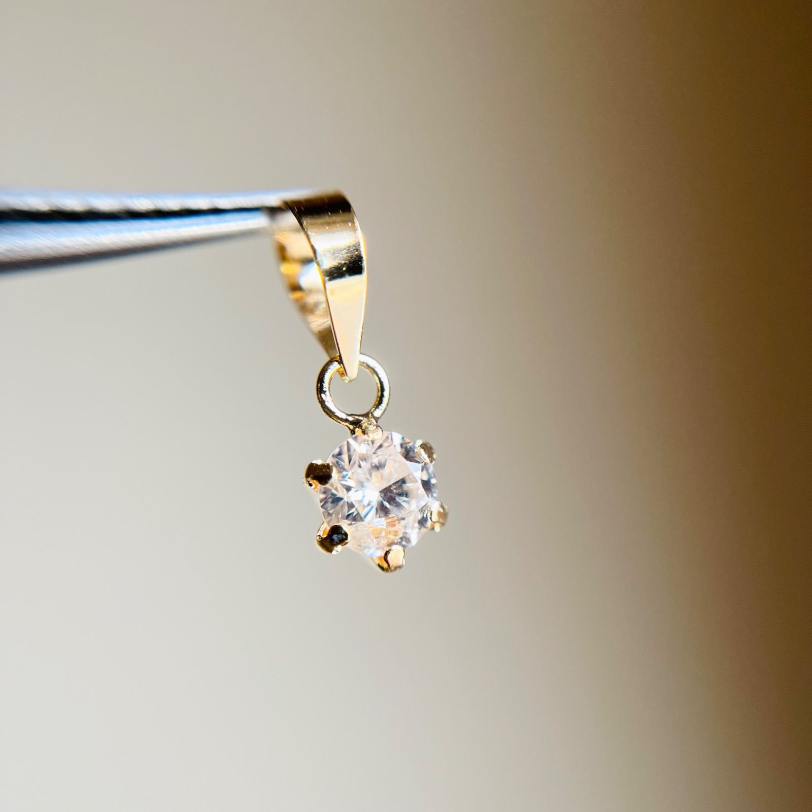 【SALE☆特価☆】K18 天然ダイヤモンド　0.22ctペンダントトップ3 SALE☆特価☆】K18 天然ダイヤモンド 0.22ctペンダントトップ3