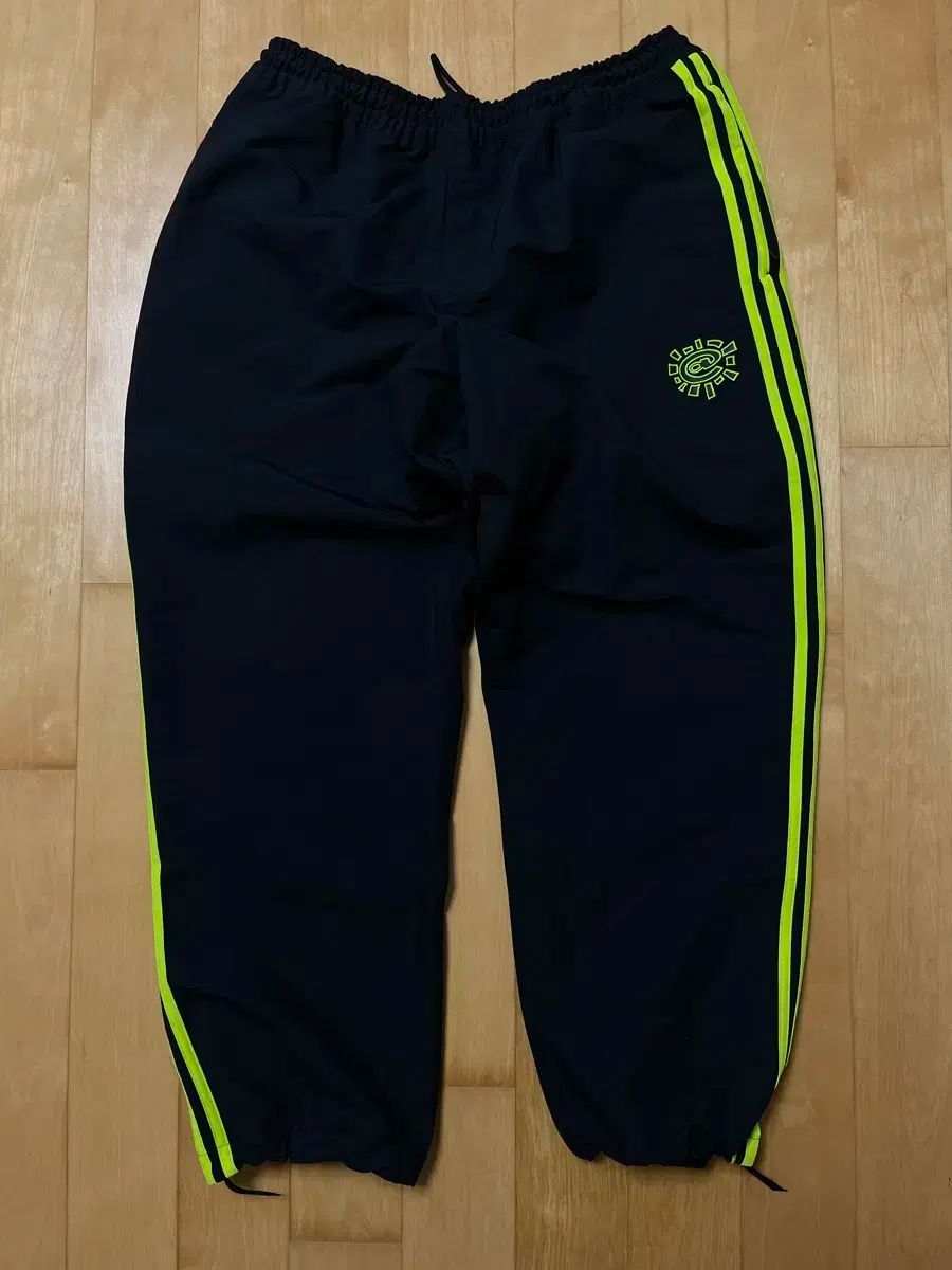 always do what you should do adidas パンツ adidas x always trackpants – always do what you should do
