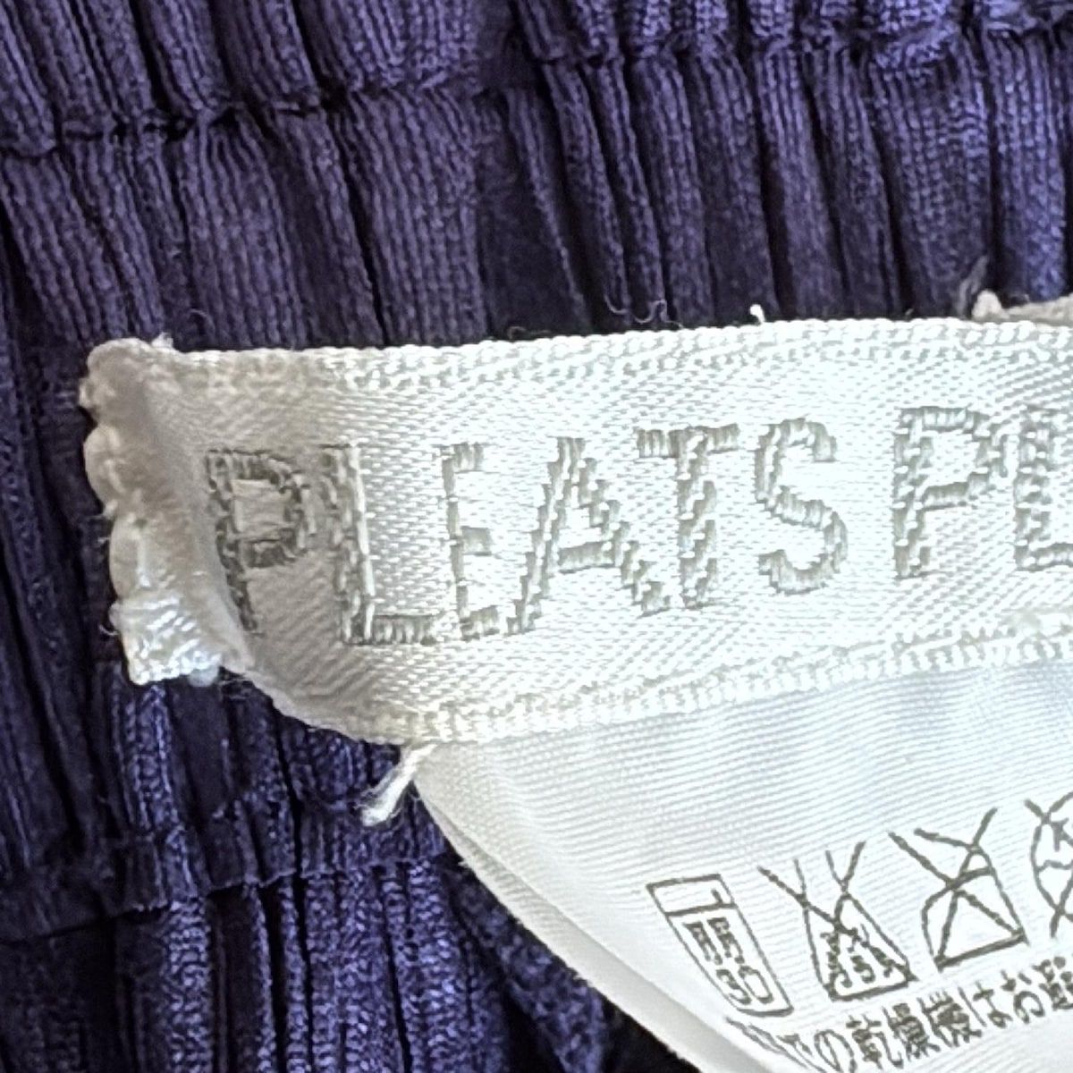 プリーツプリーズ パンツ