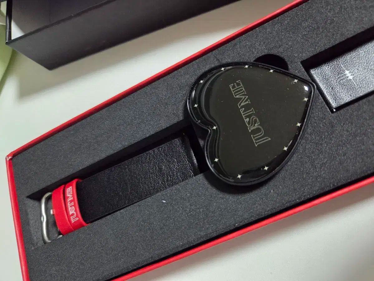 非売品】(G)I-DLE I FEEL 直筆サイン ポラロイド シュファ 非売品】(G