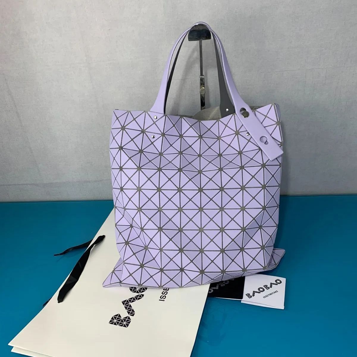 大人気 BAOBAO バオバオイッセイミヤケトート バッグ 10ピース×10ピース 新品未使用BAO BAO ISSEY MIYAKE トートバッグ  - メルカリ