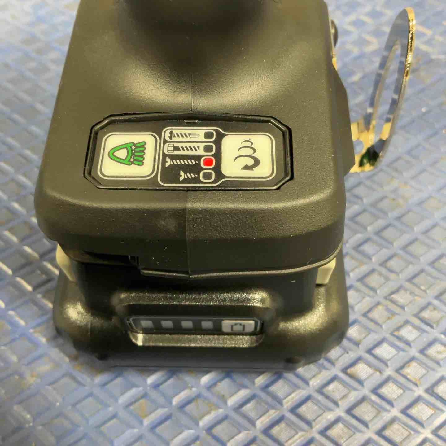 HiKOKI[ハイコーキ] 10.8V-4.0Ah コードレスインパクトドライバ WH12DCA (2LSB）ブラック ※ビット別売 HiKOKI  WH12DCA(2LSB) 10.8Vコードレスインパクトドライバ ストロングブラック ウエダ金物【公式サイト】 ＊＊HiKOKI ハイコーキ 10.8v　コードレスインパクトドライバ WH12DCA ブラック