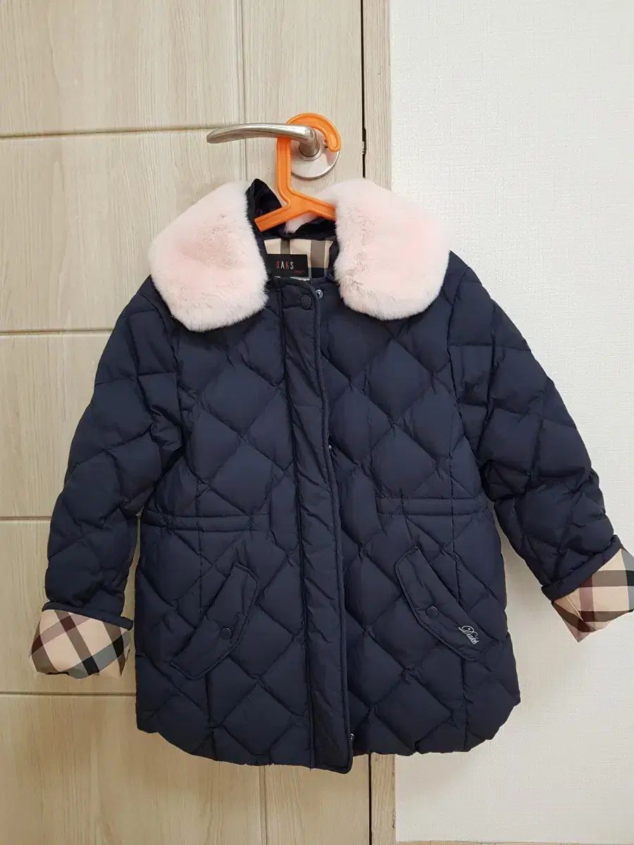 【雷市場（ポンジャン）商品韓国直送】 DAKS Little(ダックスキッズ) ミディアムライト ダウン 140