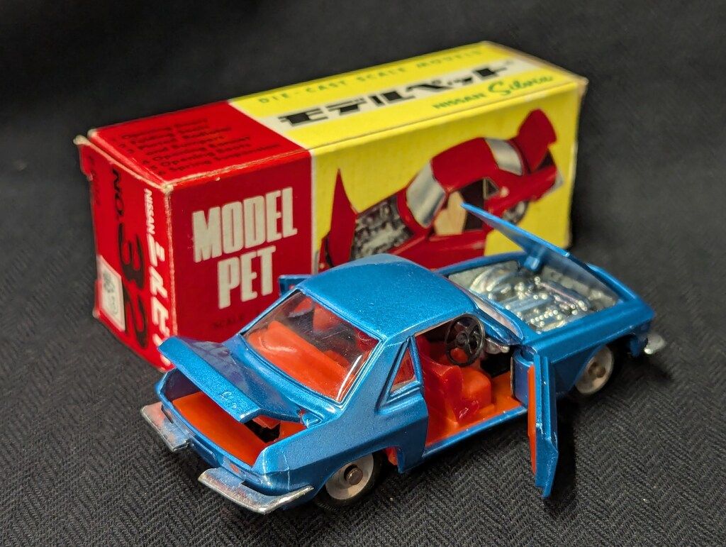 モデルペット　32 シルビア（アサヒ玩具） アサヒ玩具 モデルペット32 ニッサン・シルビア 1965 青 32 高品質