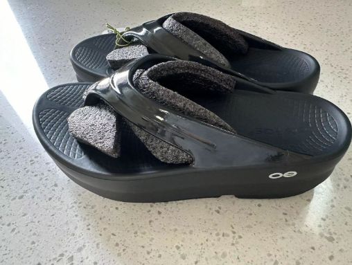OOFOS