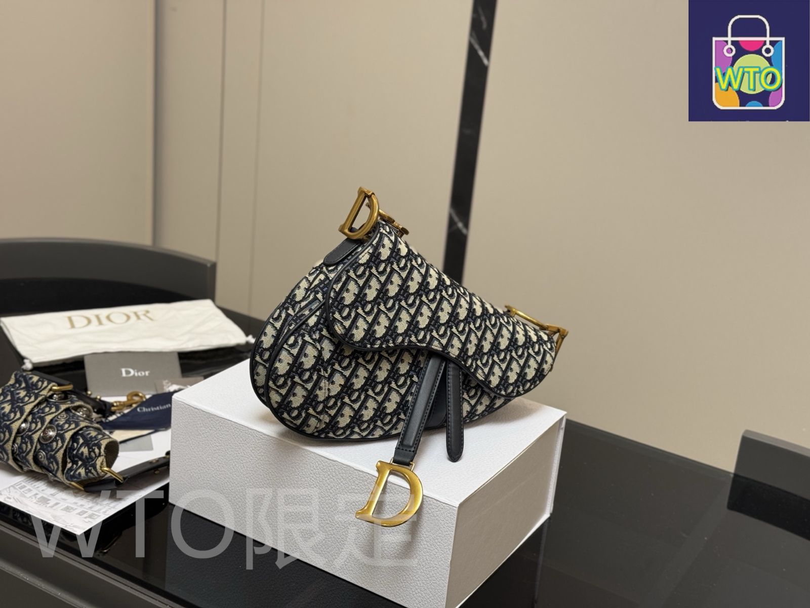 未使用タグ付き アニエスベー レザー シボ革 ビジネスバッグ A4 自立 未使用タグ付き アニエスベー レザー シボ革 ビジネスバッグ A4 自立