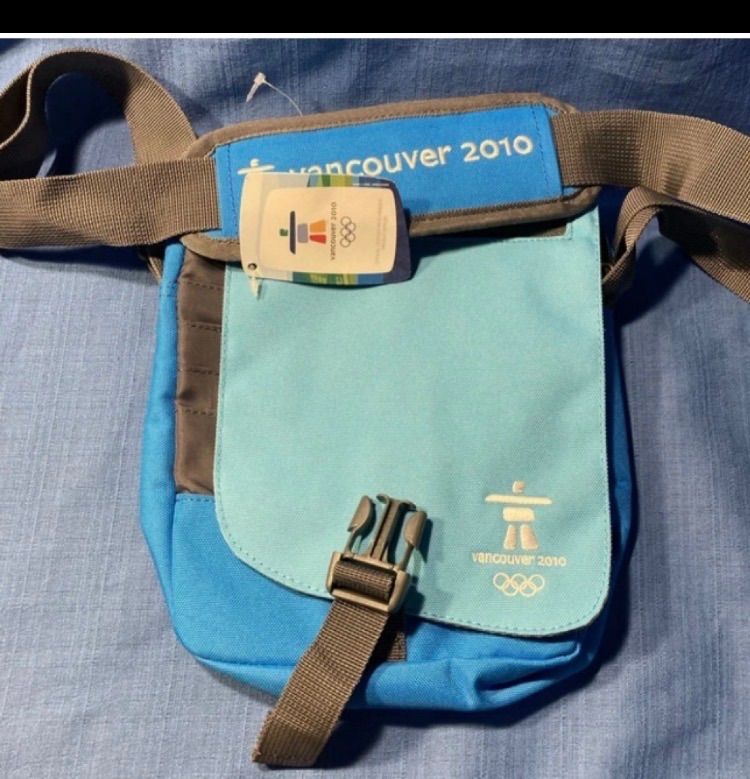 【デッドストック】バンクーバーオリンピック　2010 ショルダーバッグ デッドストック】バンクーバーオリンピック 2010 ショルダーバッグ