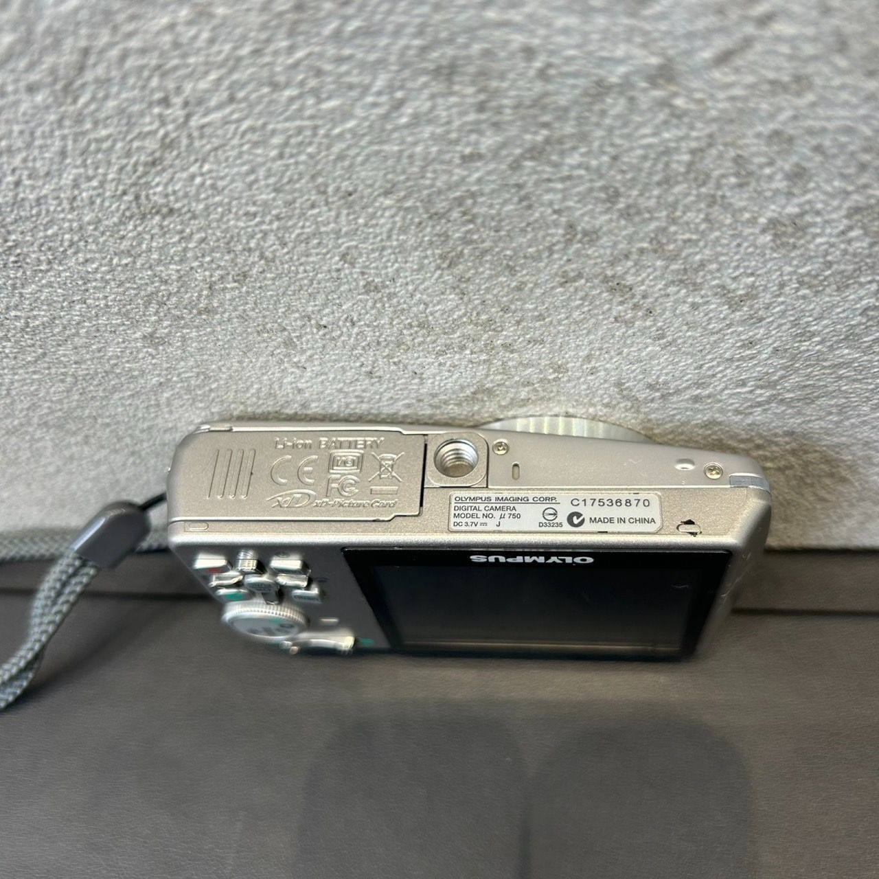 μ750