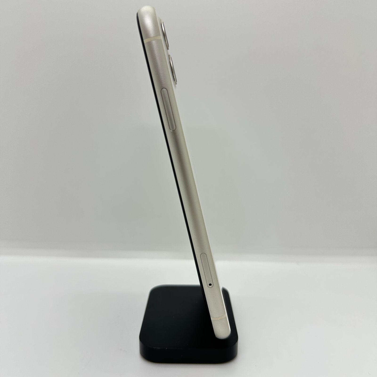 バッテリー新品】iPhone11 128GB ホワイト【SIMロック解除済み