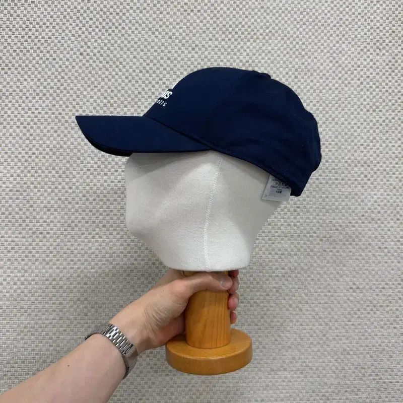 （新品）PINUE コクーンポンチスウェット（BLACK） 新品）PINUE コクーンポンチスウェット（BLACK） 夏に映える！オレンジ