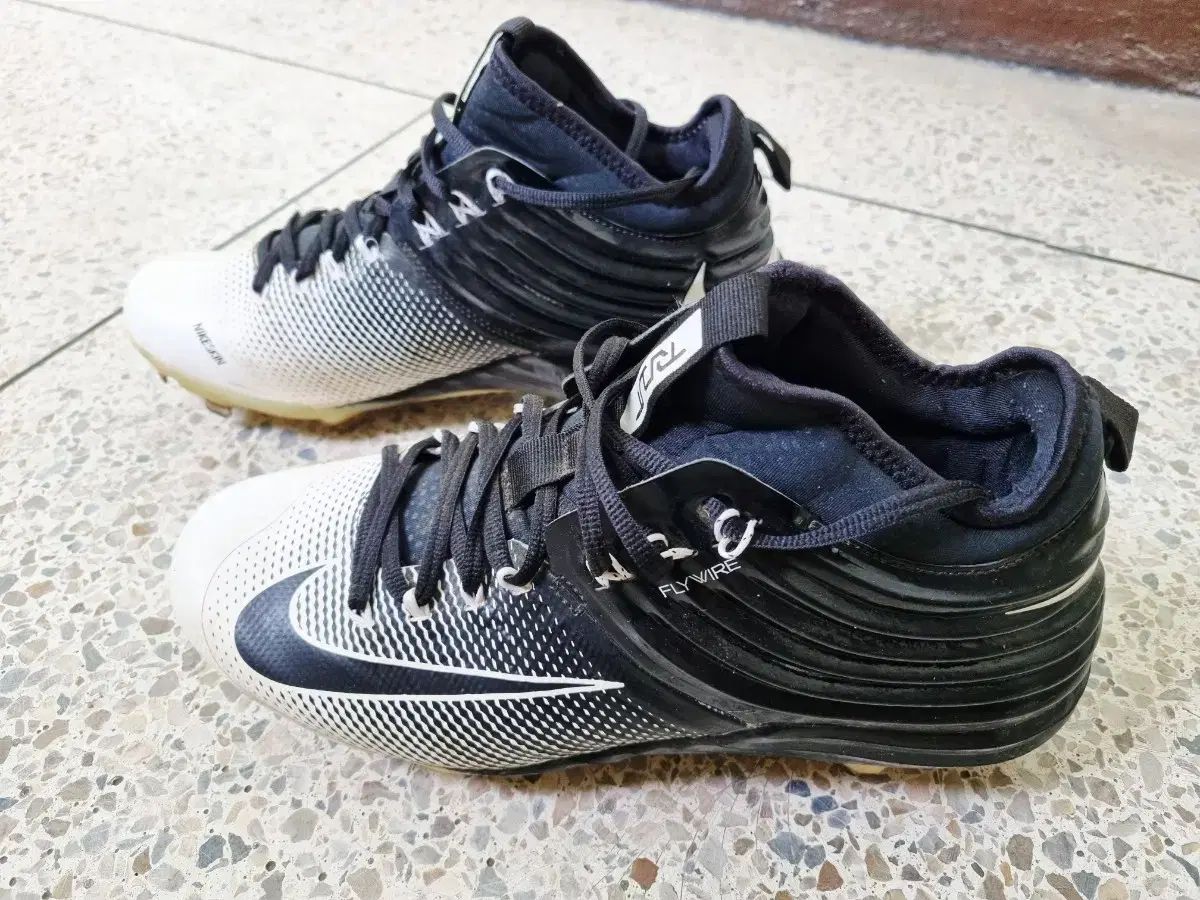 日本未発売カラー 29.5cm】 ナイキ フォース トラウト 9 エリート Nike