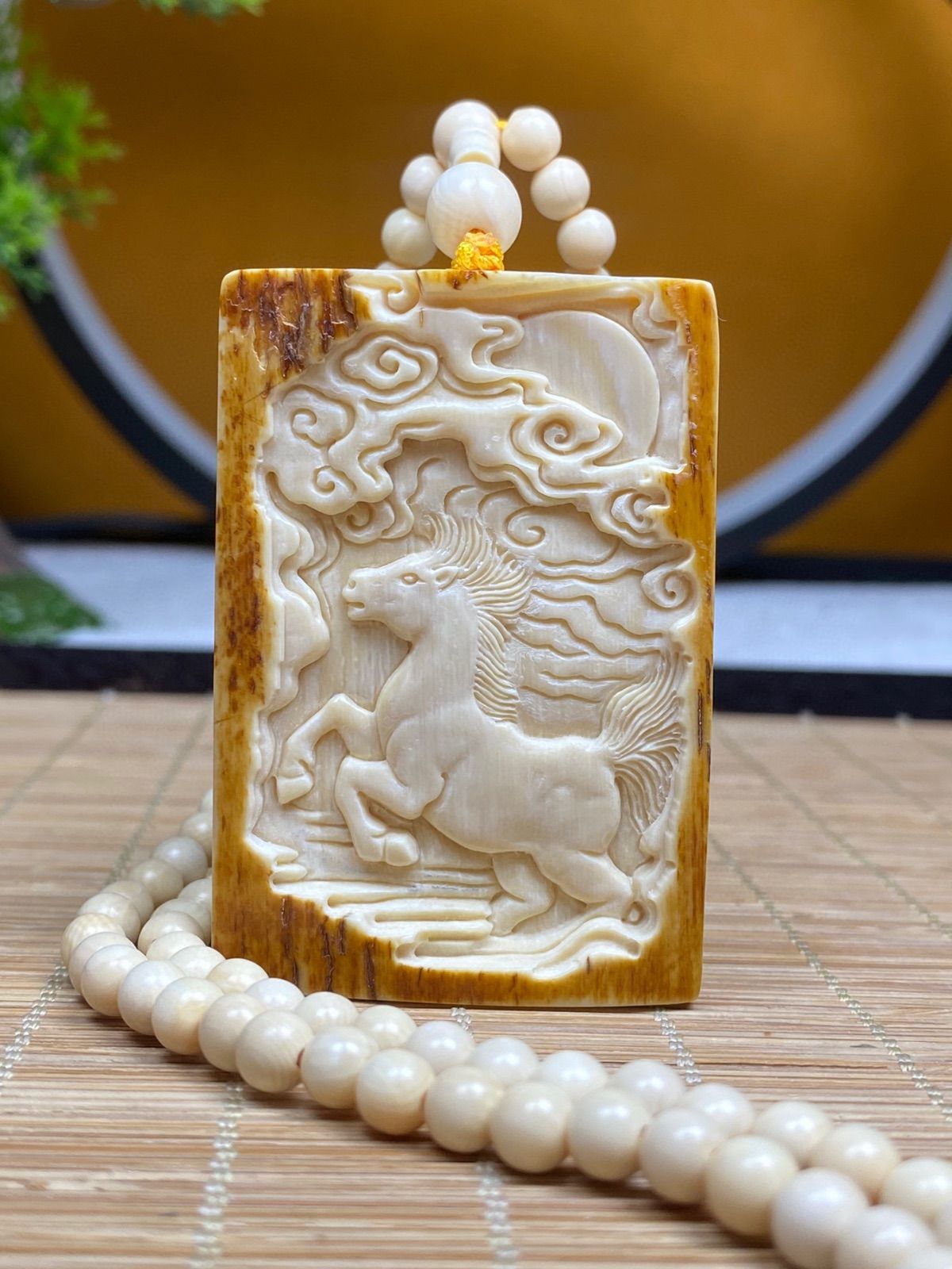 天然マンモス牙美しい手作り彫刻1観音菩薩 ネックレス