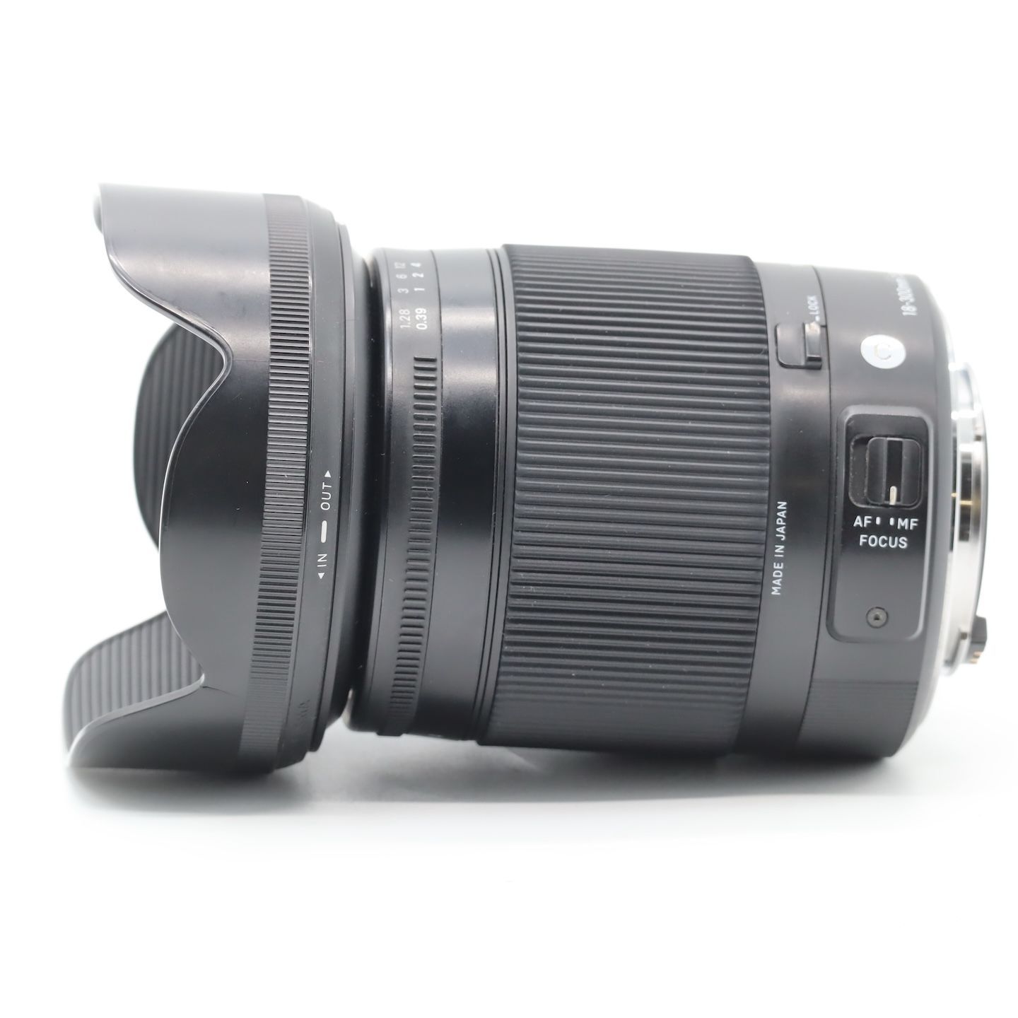 18-300mm F3.5-6.3