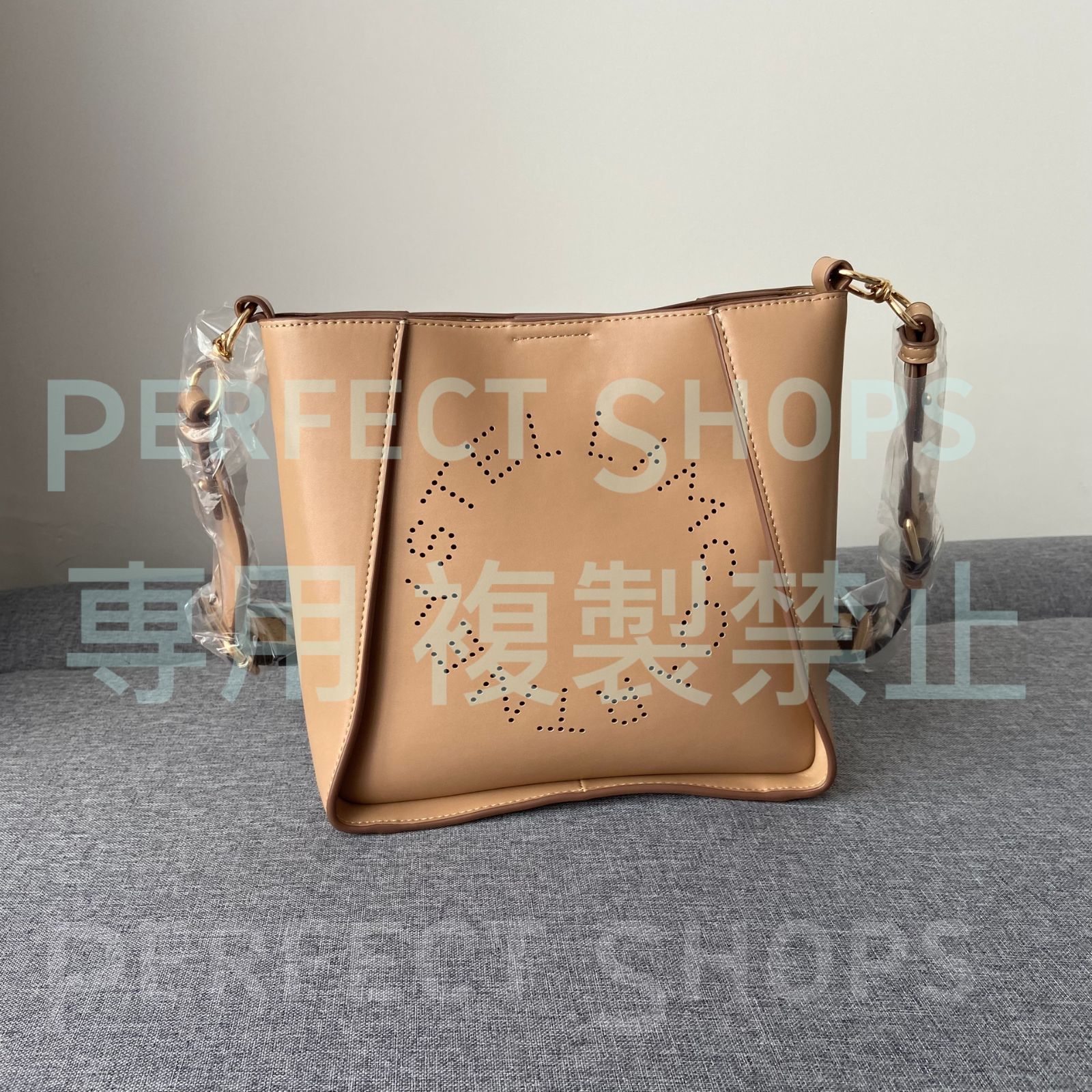 超人気 LOGO Stella McCartney ステラマッカートニー パーフォレーテッドロゴ パンチングロゴ ファッション レディース バッグ  ショルダーバッグ キャメル - メルカリ