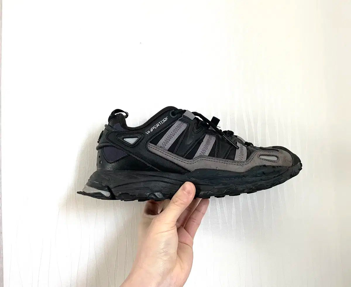 adidas アディダス ハイパータフ スニーカー トレッキングシューズ 登山靴 235