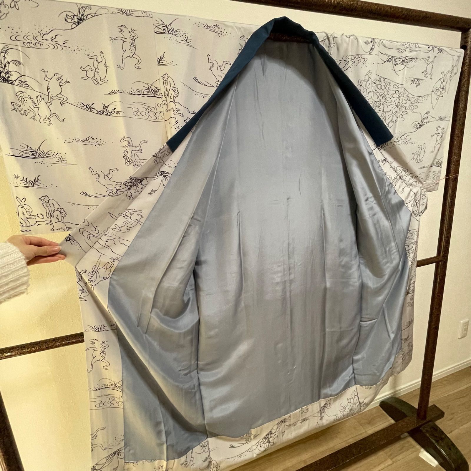 超美品 正絹 長襦袢 袖無双 着物 上品 133㎝ 鳥獣戯画 半衿付き