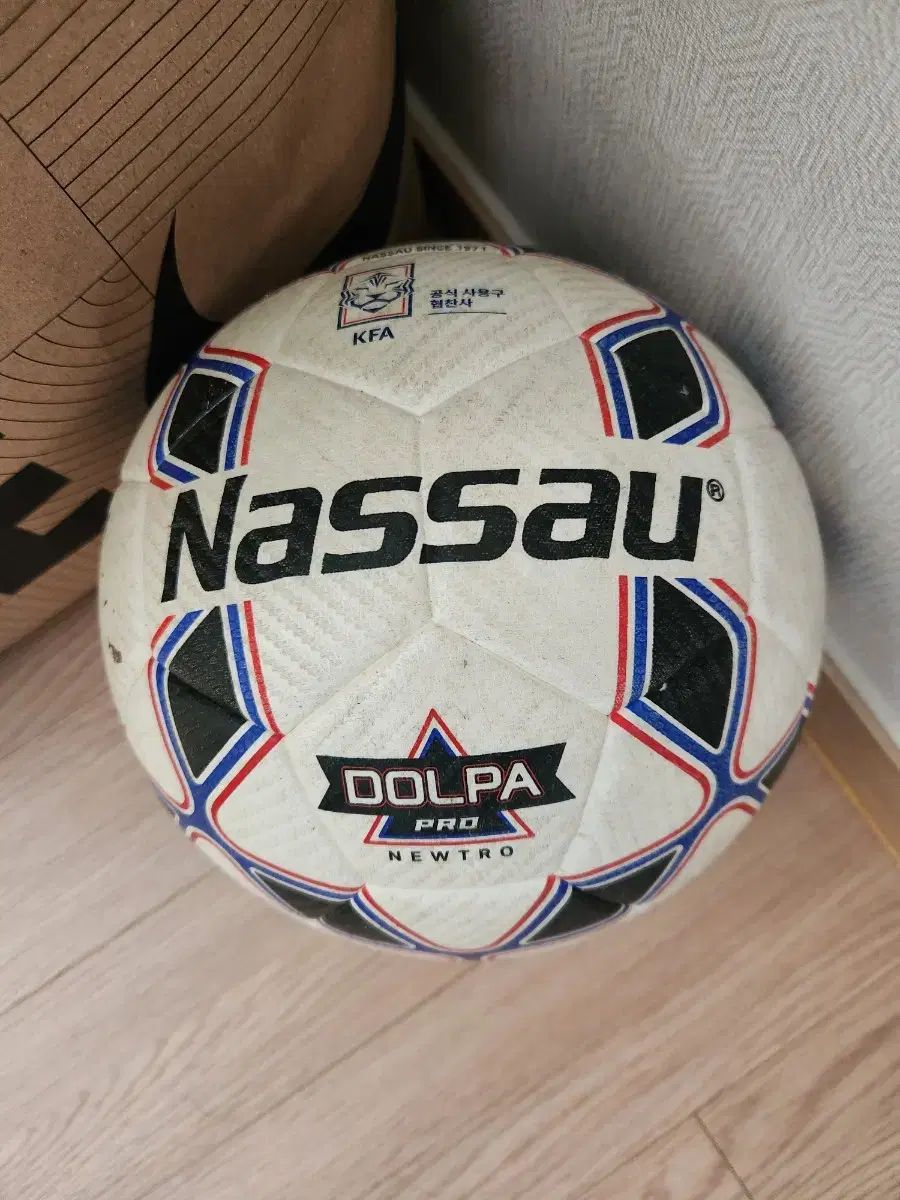 ナッソー サッカーボール 5 サブパラグラフ