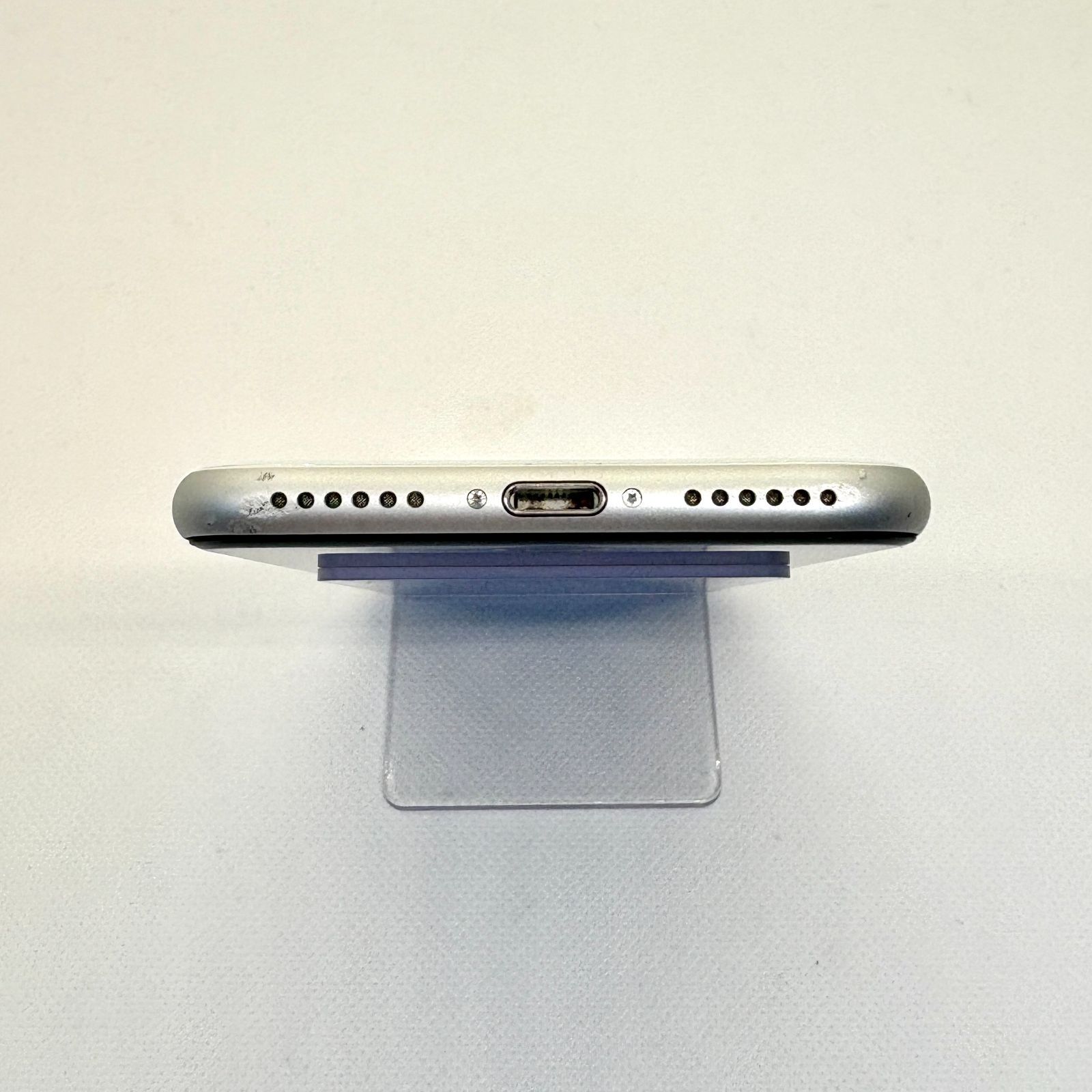 良品】【純正バッテリー84%】iPhone SE2 64GB ホワイト 3489 SIMフリー 