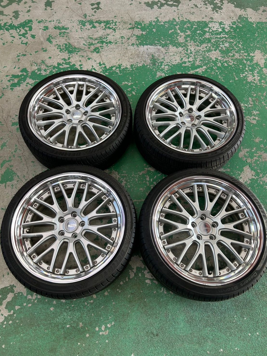WORK GNOSIS GR4-SR 20インチ 8.5J +35 5H114.3 タイヤ付き4本セット 