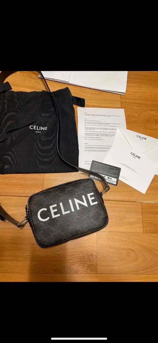 ほぼ Celine セリーヌ トリオンフ ミニ カメラ クロスバッグ