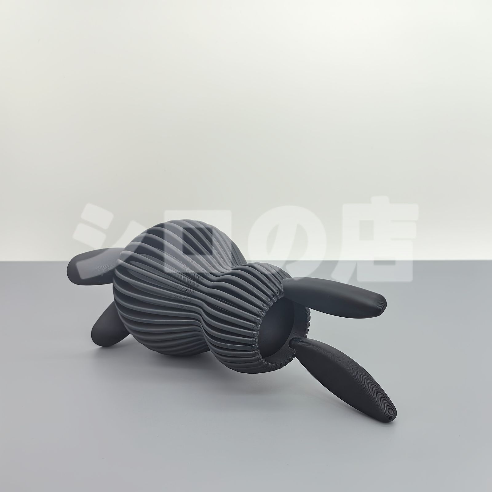 おしゃれ 黒いウサギ