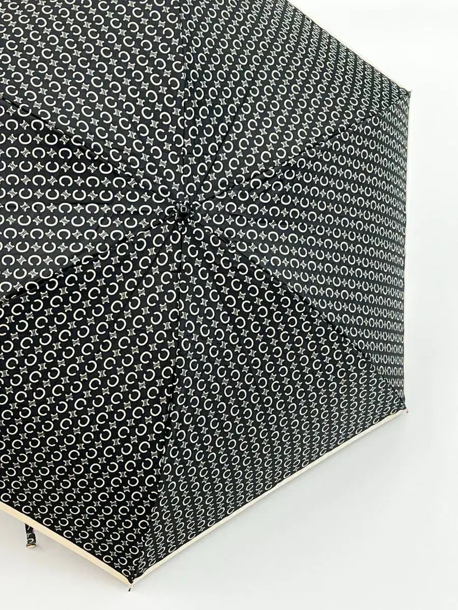 セリーヌ　ブラック長傘 フック型ハンドル　カバー付き セリーヌ ブラック長傘 フック型ハンドル カバー付き セリーヌ