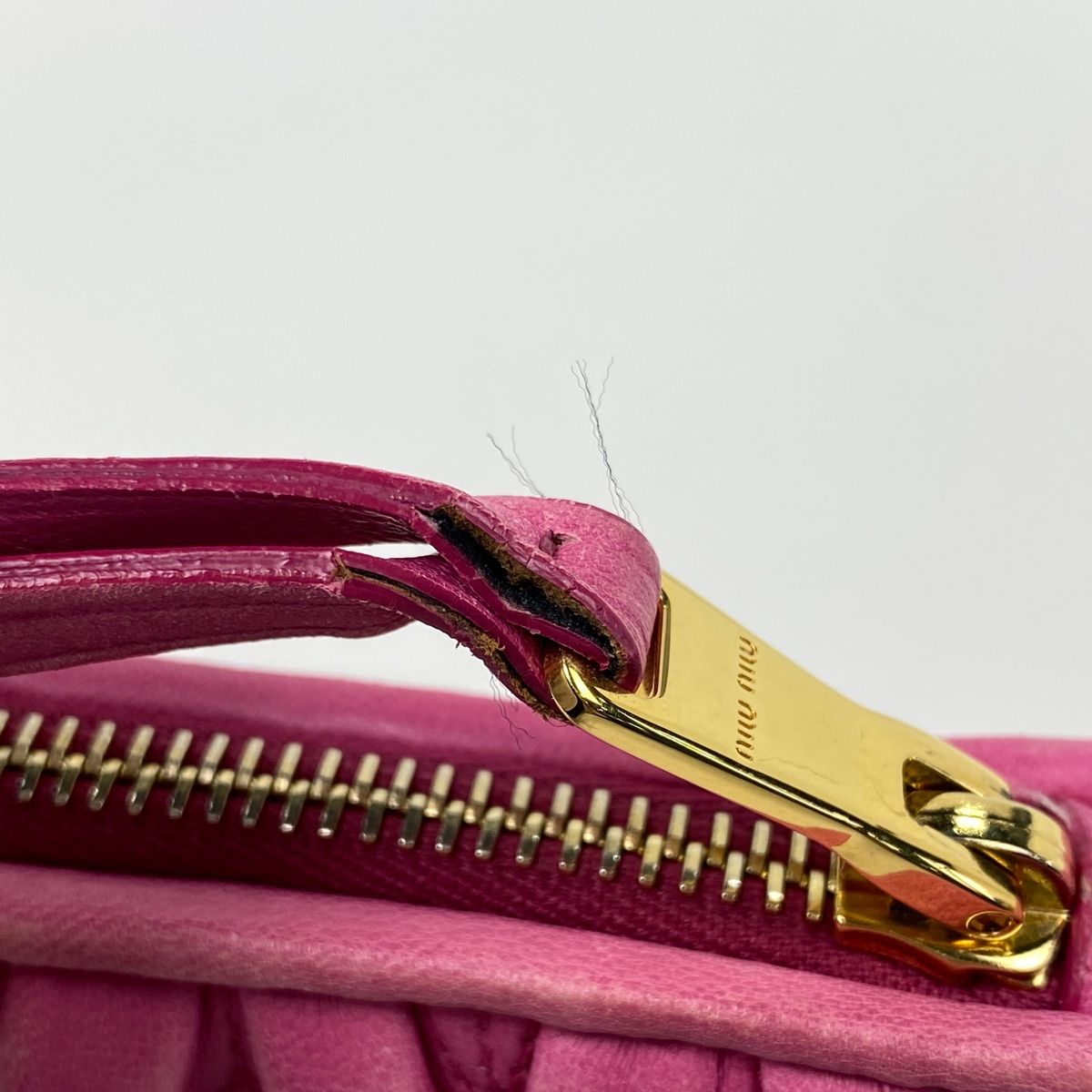 MIU MIU クラッチバッグ ピンク Miu Miu ロゴ クラッチバッグ | ピンク | FARFETCH JP