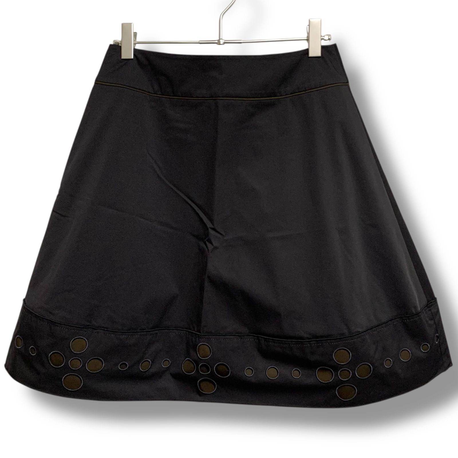 FOXEY NEW YORK フォクシーニューヨーク ブラック フ スカート ハトメ装飾 ポリエステル 38 M レディース エレガント デザイン 29148-NASFF405PF 001133H