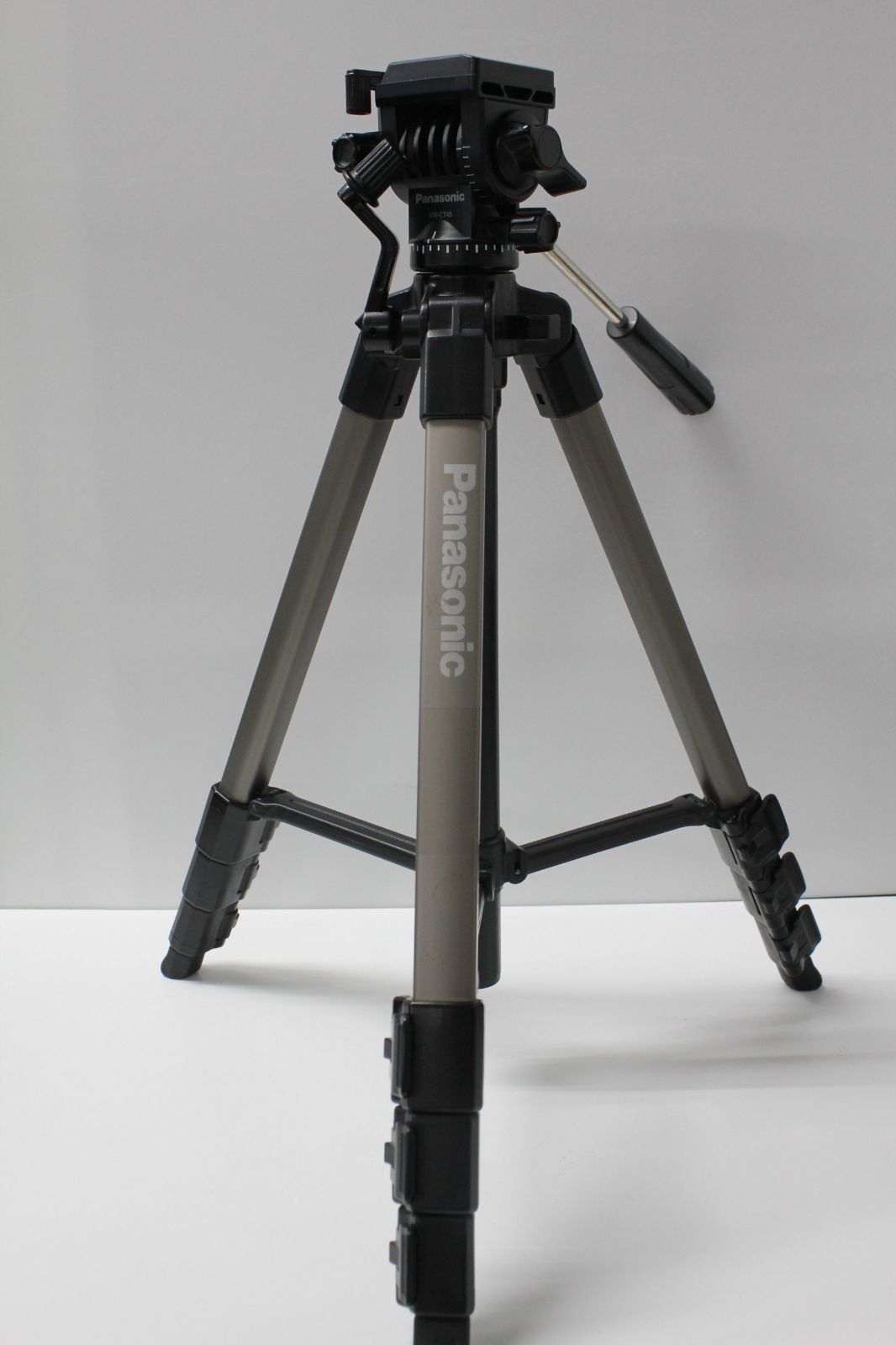 Panasonic|デジタル4Kビデオカメラ|HC-WZXF1M|三脚付き ⑤ WWW_SMP1DAWEKUDUS_SCH_ID