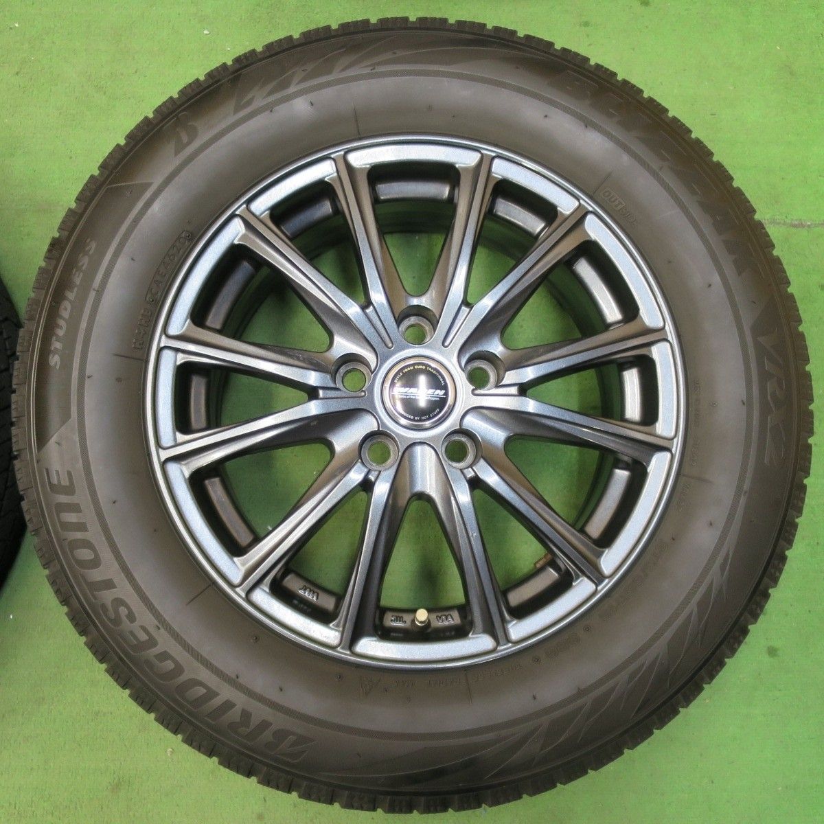 アディスター3【27.5cm】 ライズ 195/65R16 ホイールセット | トーヨー ナノエナジー3
