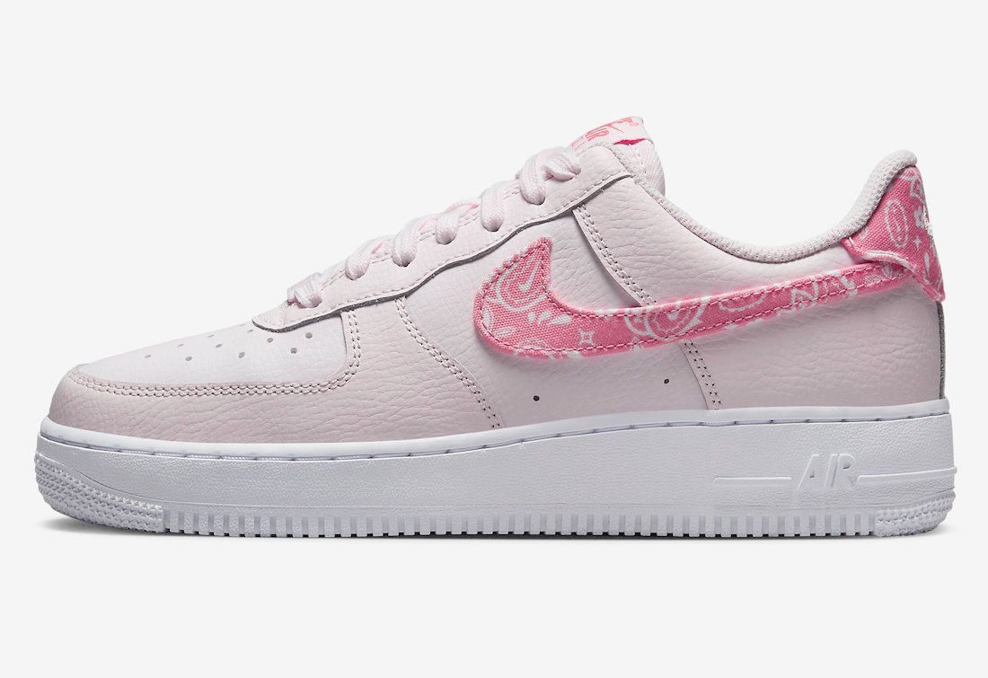 Nike WMNS Air Force 1 Low 