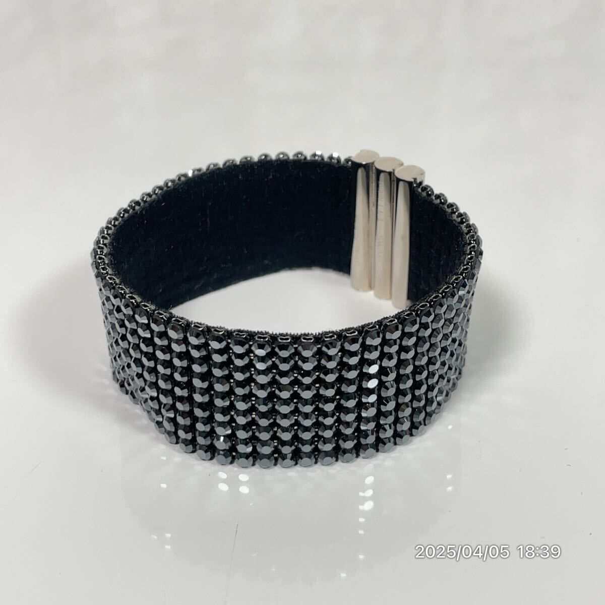 商品番号swarovski-leather-bracelet】スワロフスキー