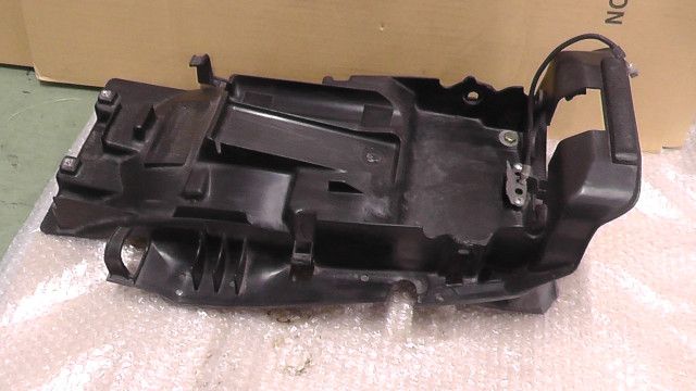 CB400SF VTEC SPEC2 NC39-1031xxx の リアインナーフェンダー 1746753895